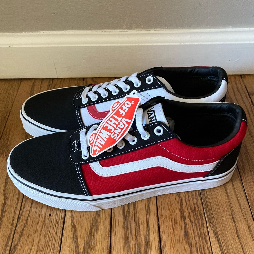 NEW Men’s Size 11 Vans Ward Red White Black Color Block Yacht Club Skate Shoes